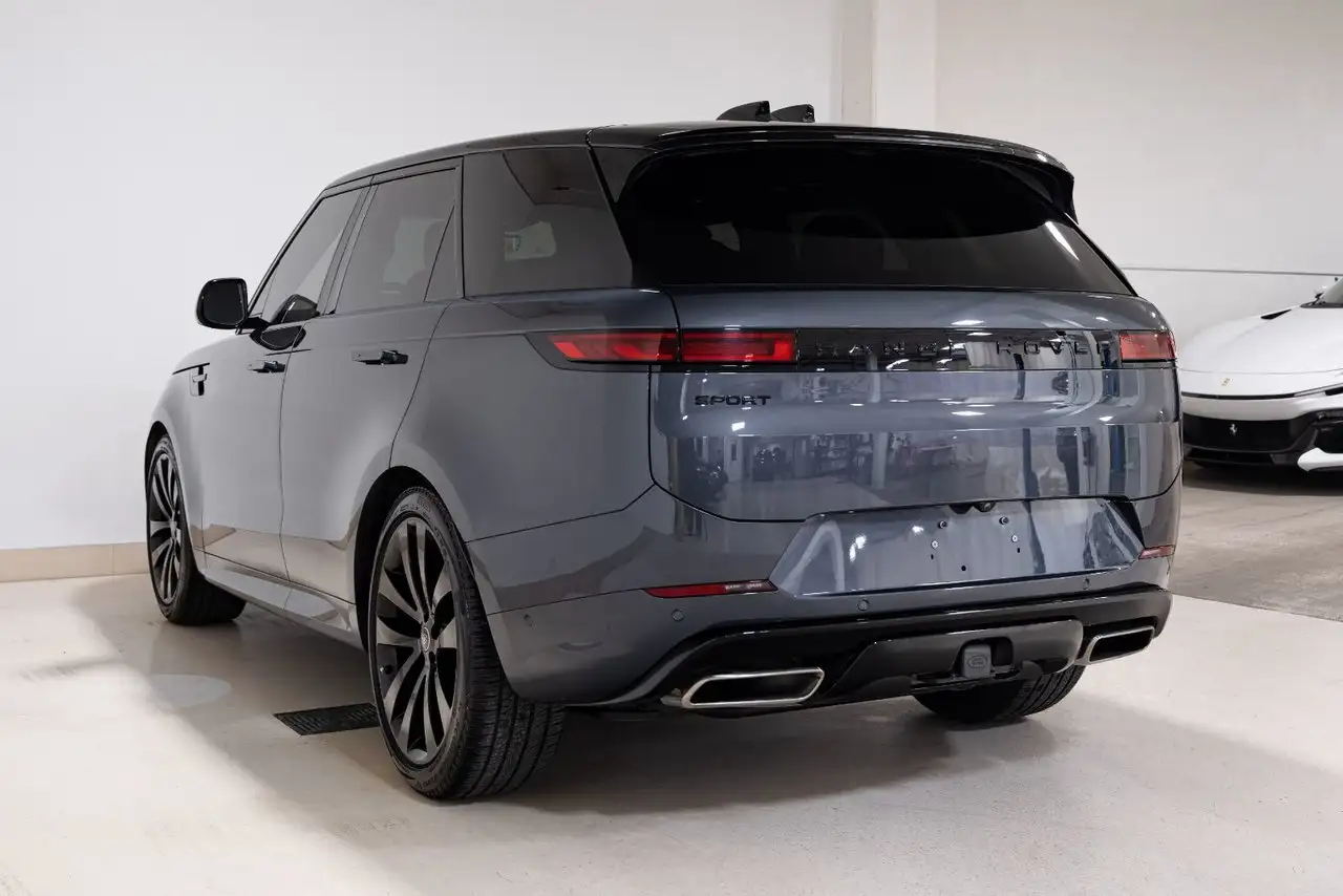 Land Rover Range Rover Sport photo Land Rover Range Rover Sport