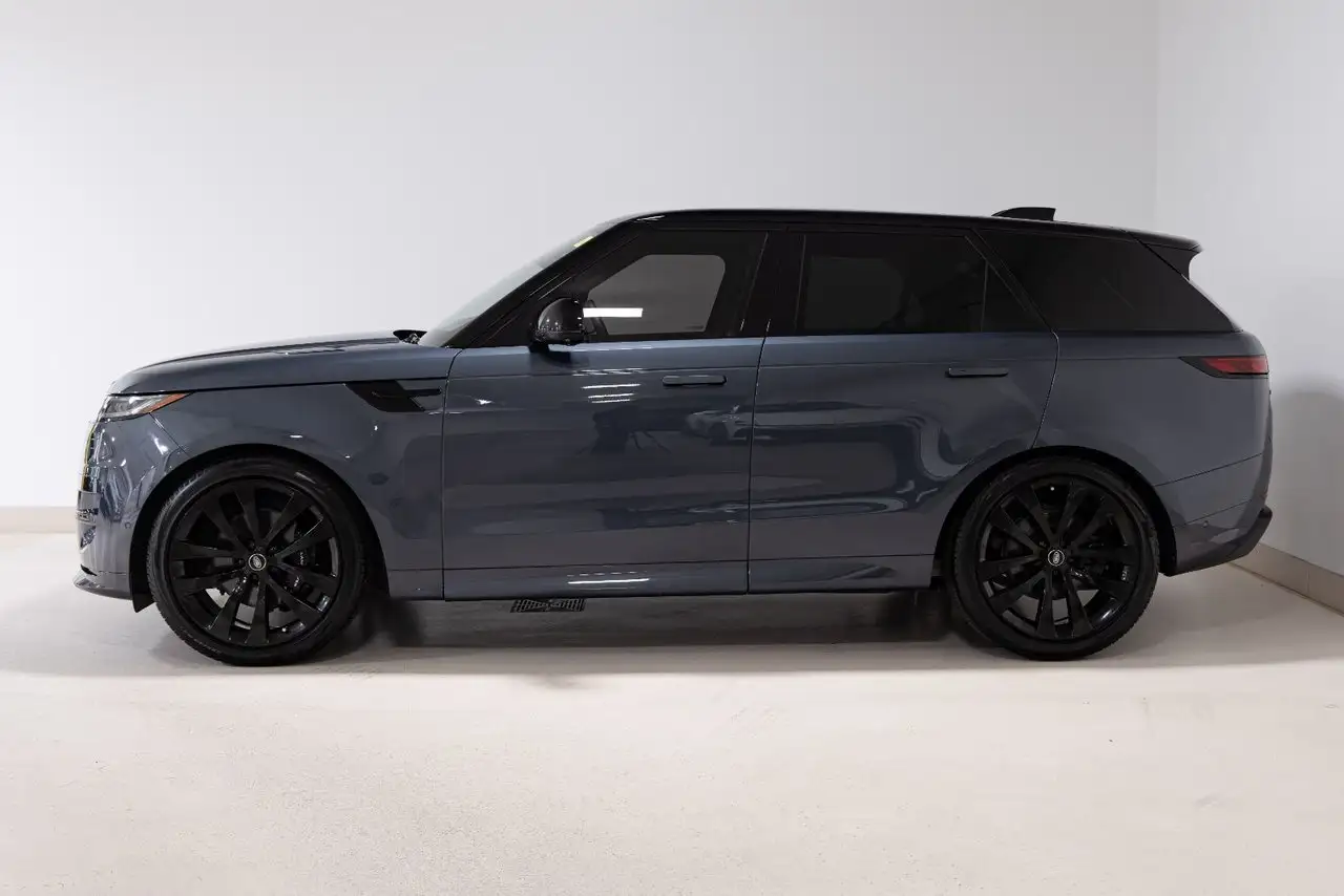 Land Rover Range Rover Sport photo Land Rover Range Rover Sport