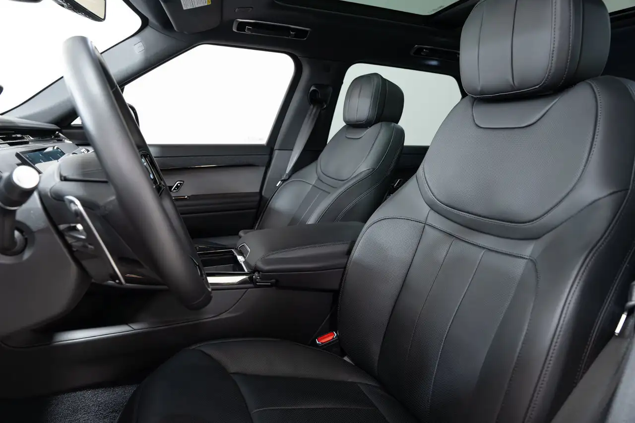Land Rover Range Rover Sport photo Land Rover Range Rover Sport