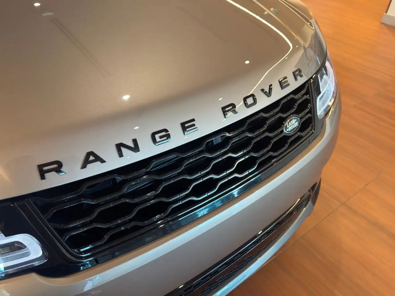 Land Rover Range Rover Sport снимка Land Rover Range Rover Sport