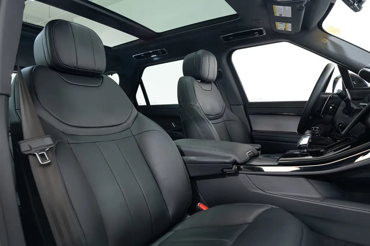 Land Rover Range Rover Sport photo Land Rover Range Rover Sport