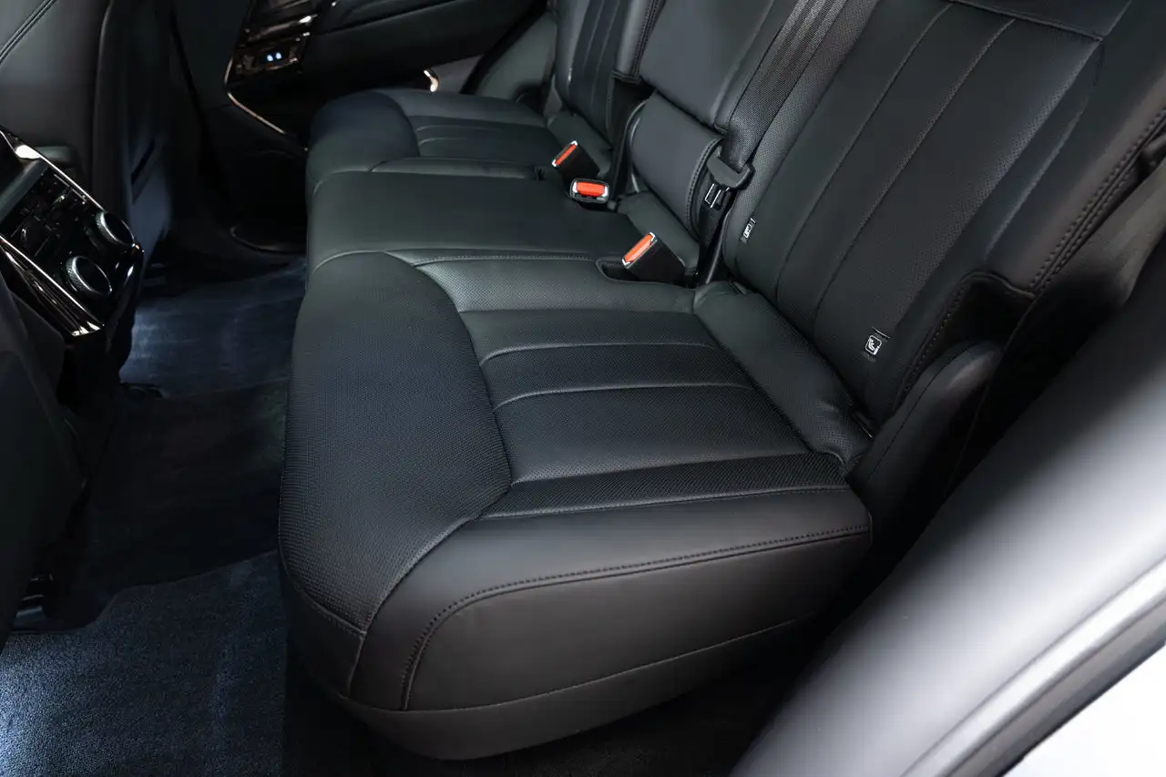 Land Rover Range Rover Sport photo Land Rover Range Rover Sport
