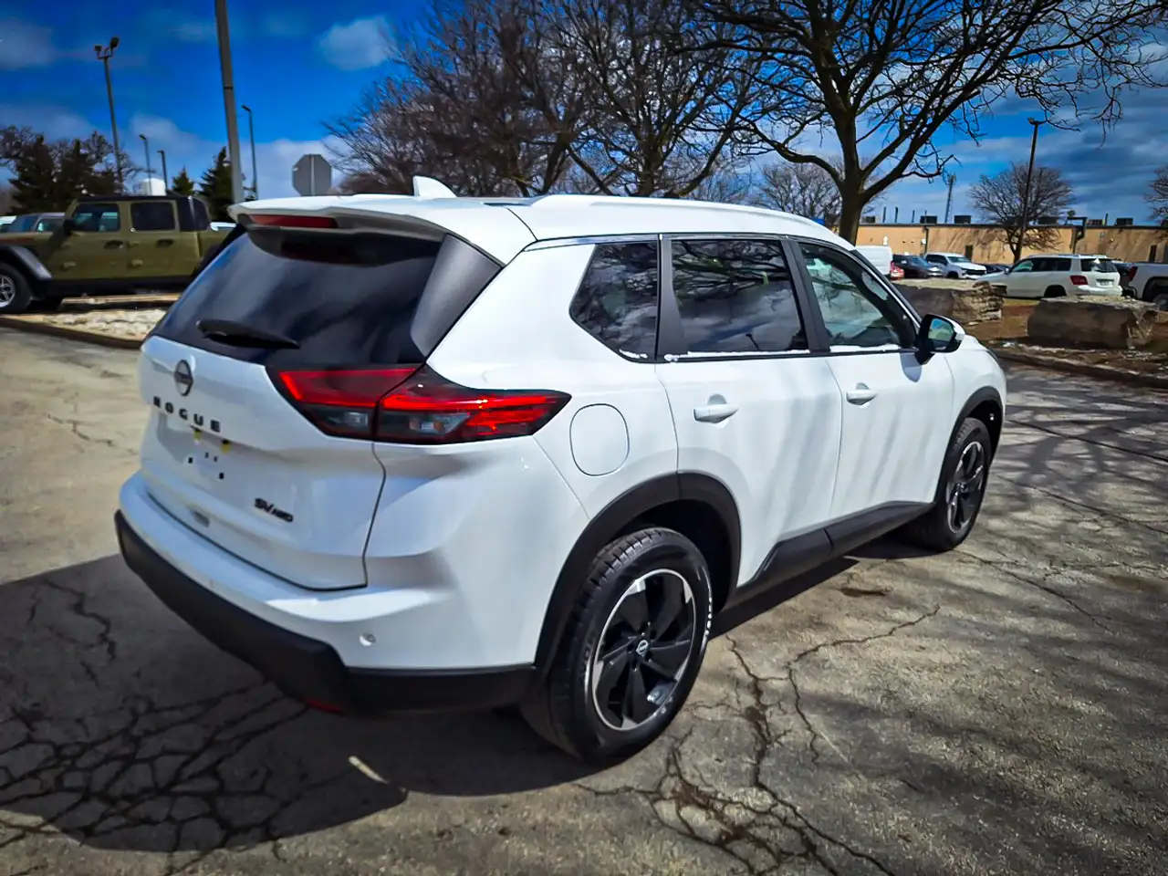 Nissan Rogue снимка Nissan Rogue