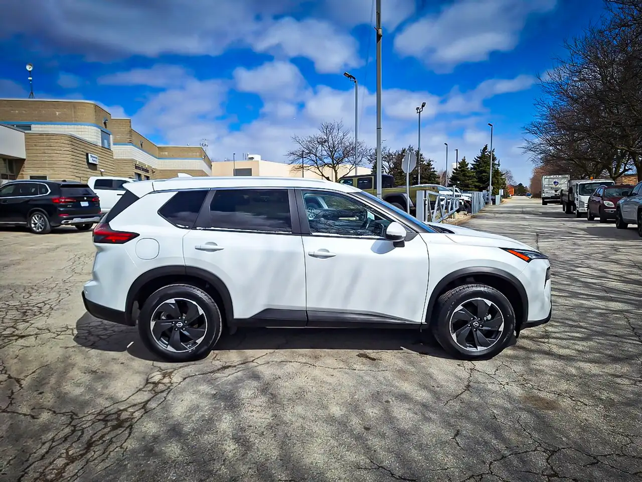 Nissan Rogue снимка Nissan Rogue