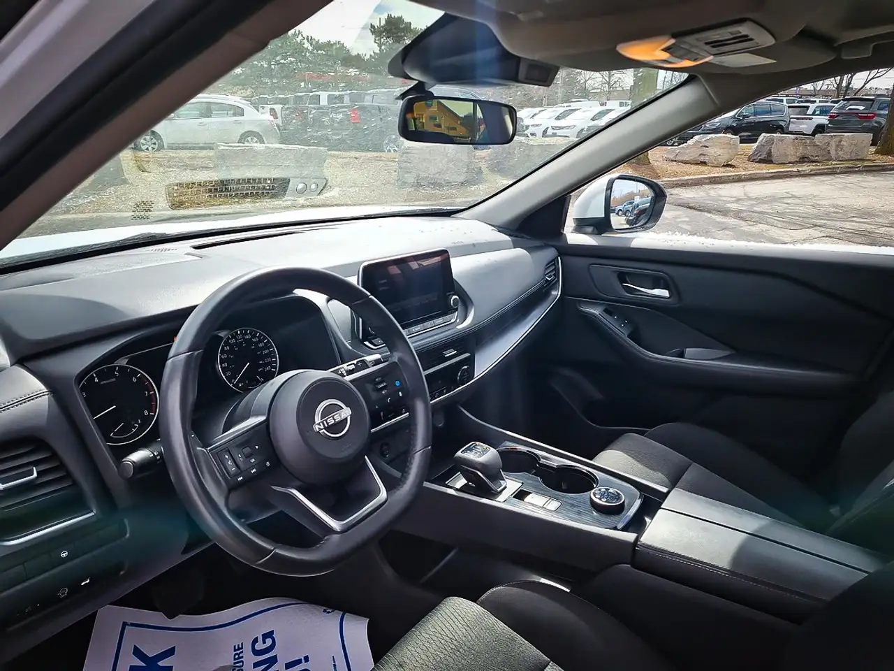 Nissan Rogue снимка Nissan Rogue