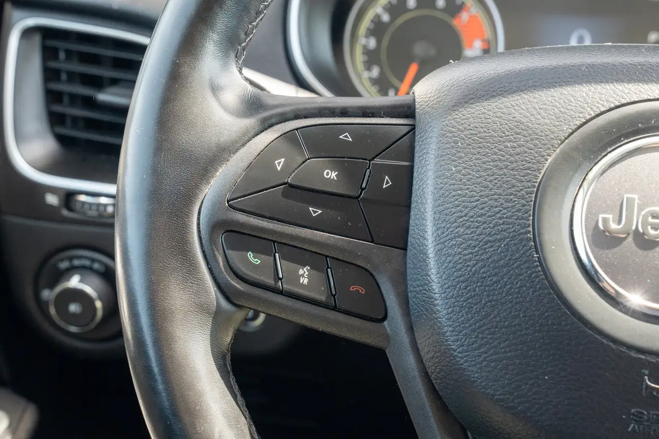 Jeep Cherokee снимка Jeep Cherokee