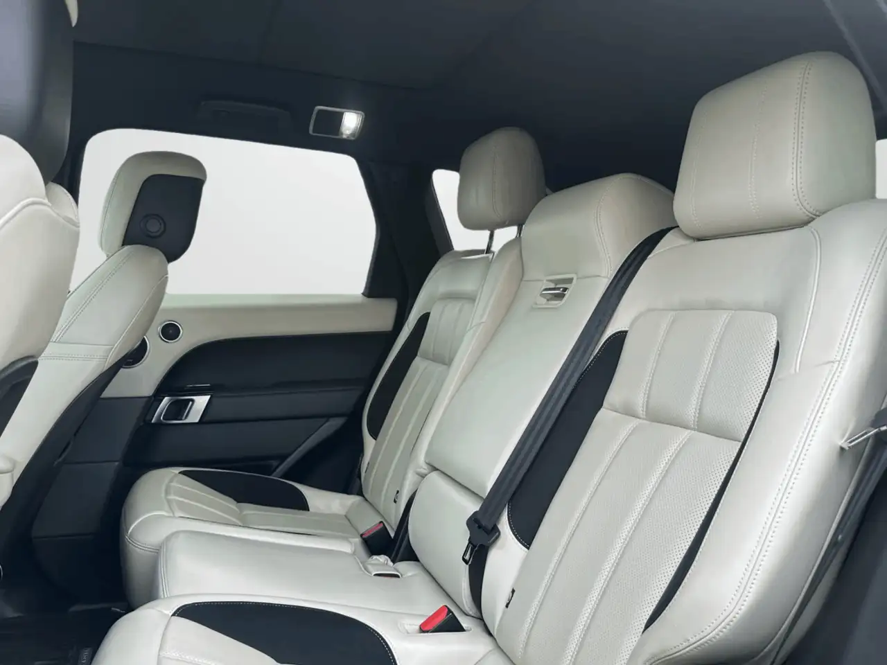 Land Rover Range Rover Sport снимка Land Rover Range Rover Sport