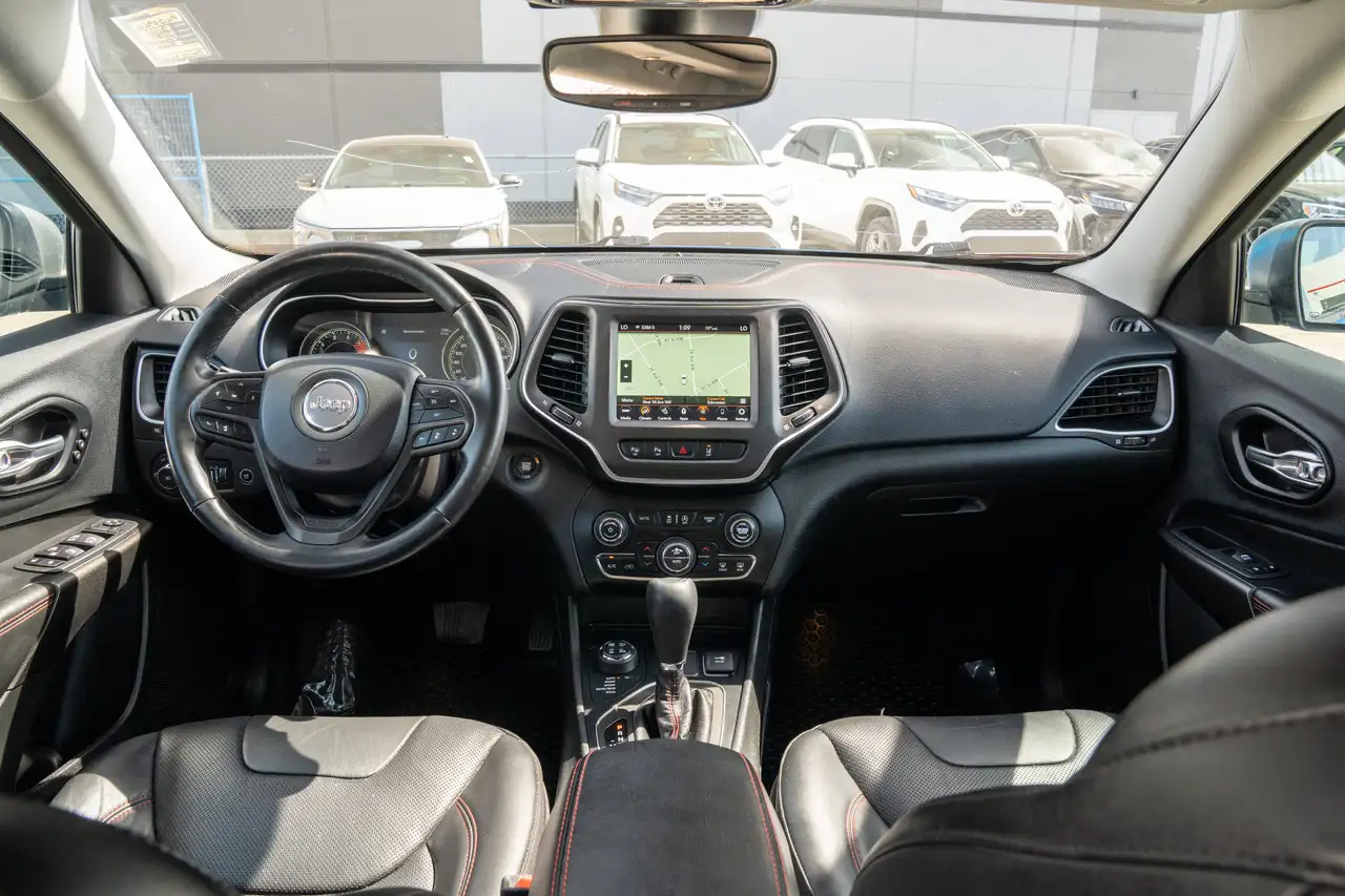 Jeep Cherokee снимка Jeep Cherokee