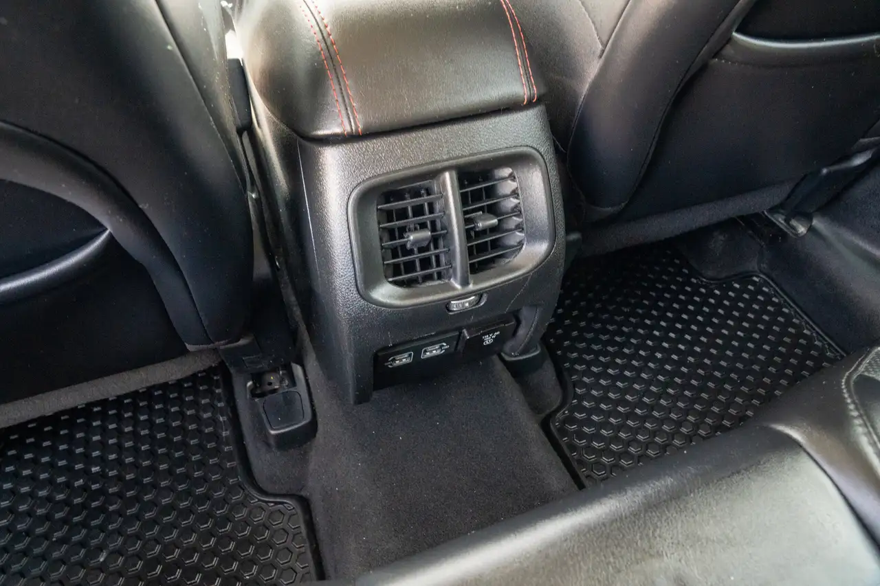 Jeep Cherokee снимка Jeep Cherokee