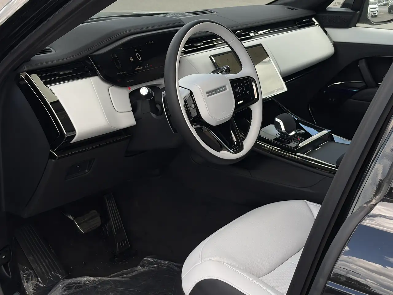 Land Rover Range Rover Sport photo Land Rover Range Rover Sport