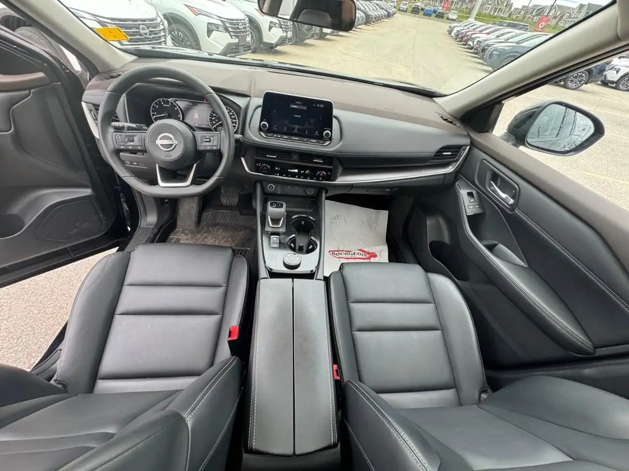 Nissan Rogue снимка Nissan Rogue