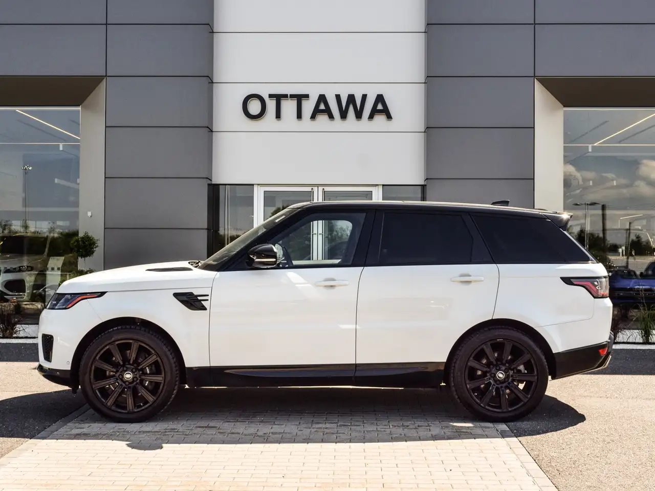 Land Rover Range Rover Sport photo Land Rover Range Rover Sport