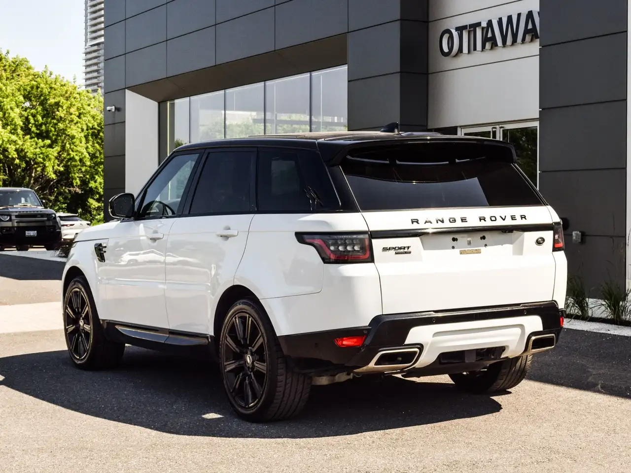 Land Rover Range Rover Sport photo Land Rover Range Rover Sport