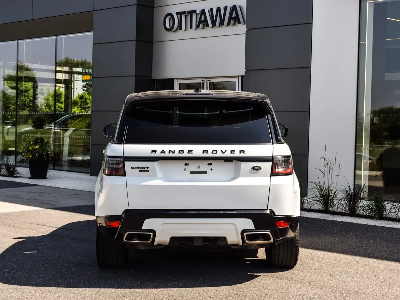 Land Rover Range Rover Sport photo Land Rover Range Rover Sport