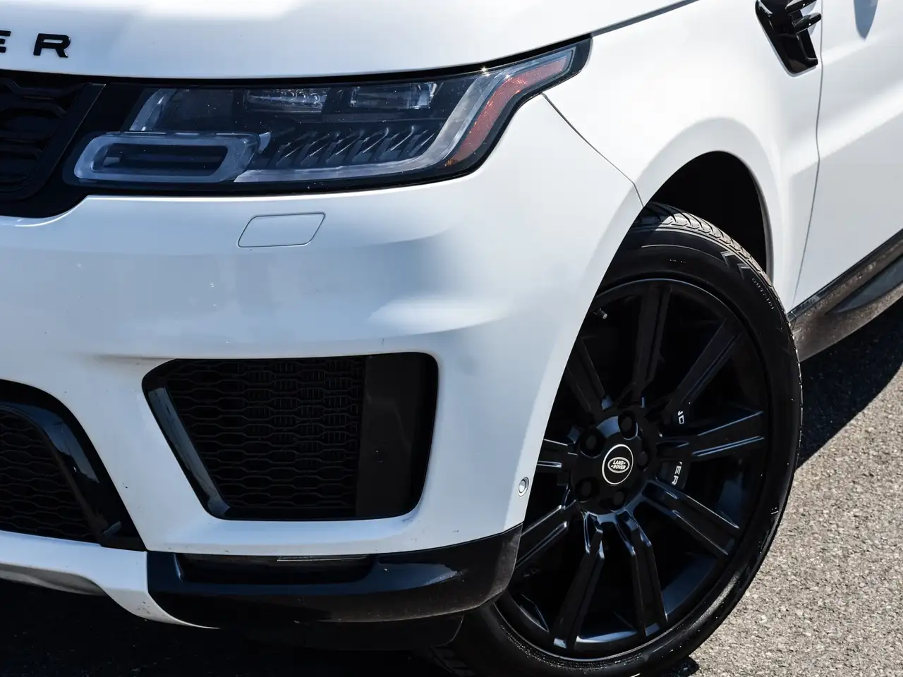 Land Rover Range Rover Sport photo Land Rover Range Rover Sport