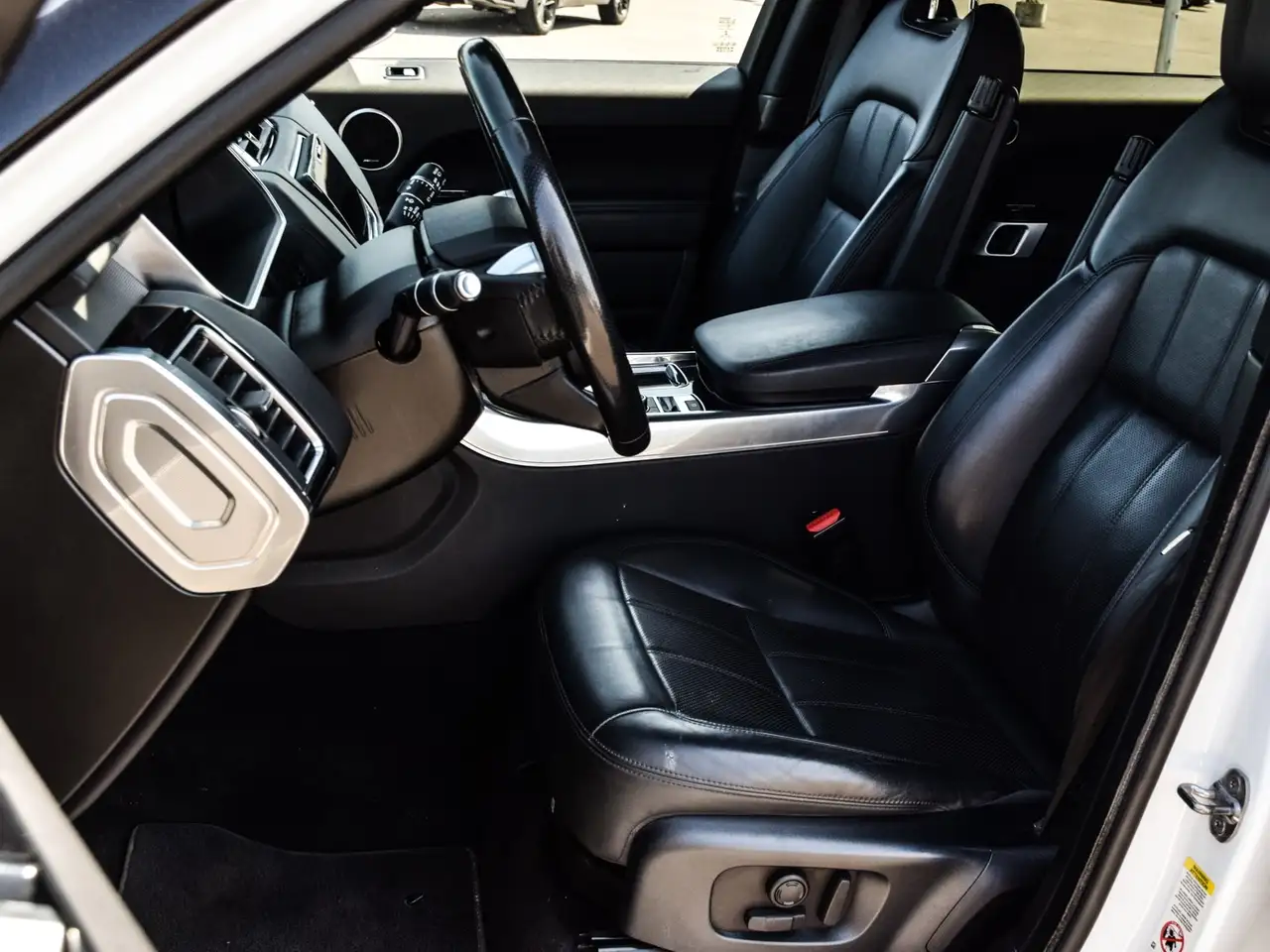Land Rover Range Rover Sport photo Land Rover Range Rover Sport
