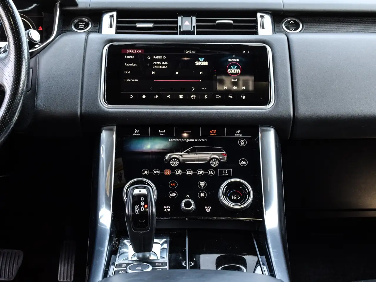 Land Rover Range Rover Sport photo Land Rover Range Rover Sport