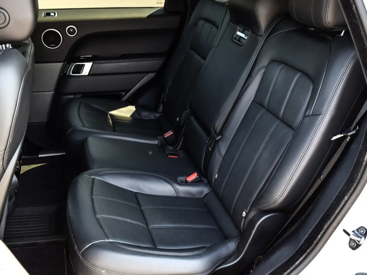 Land Rover Range Rover Sport photo Land Rover Range Rover Sport