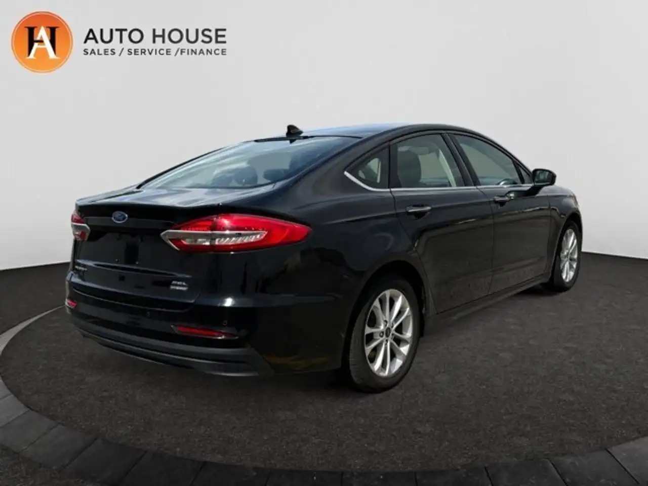 Ford Fusion Hybrid снимка Ford Fusion Hybrid