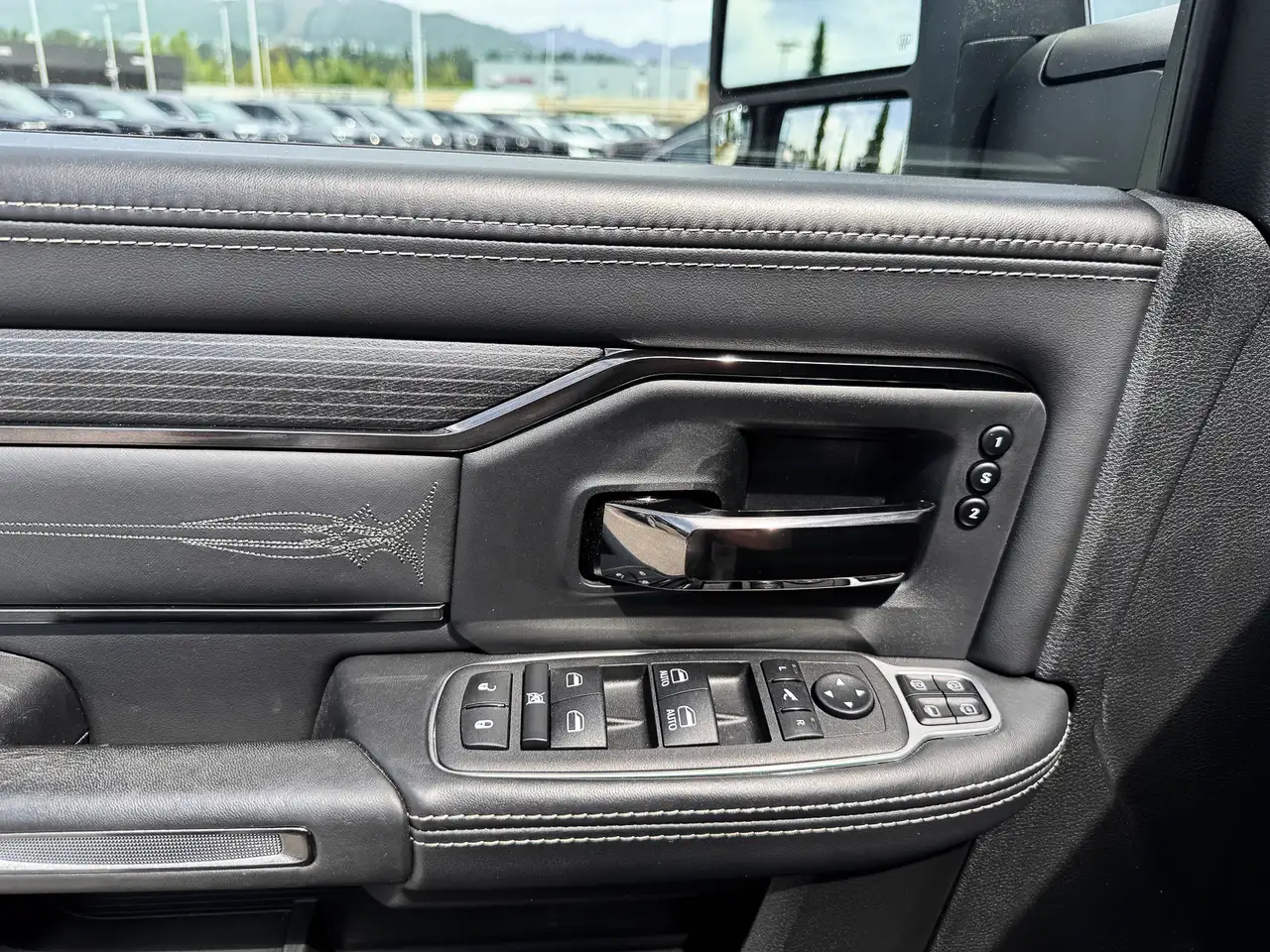 RAM 3500 photo RAM 3500