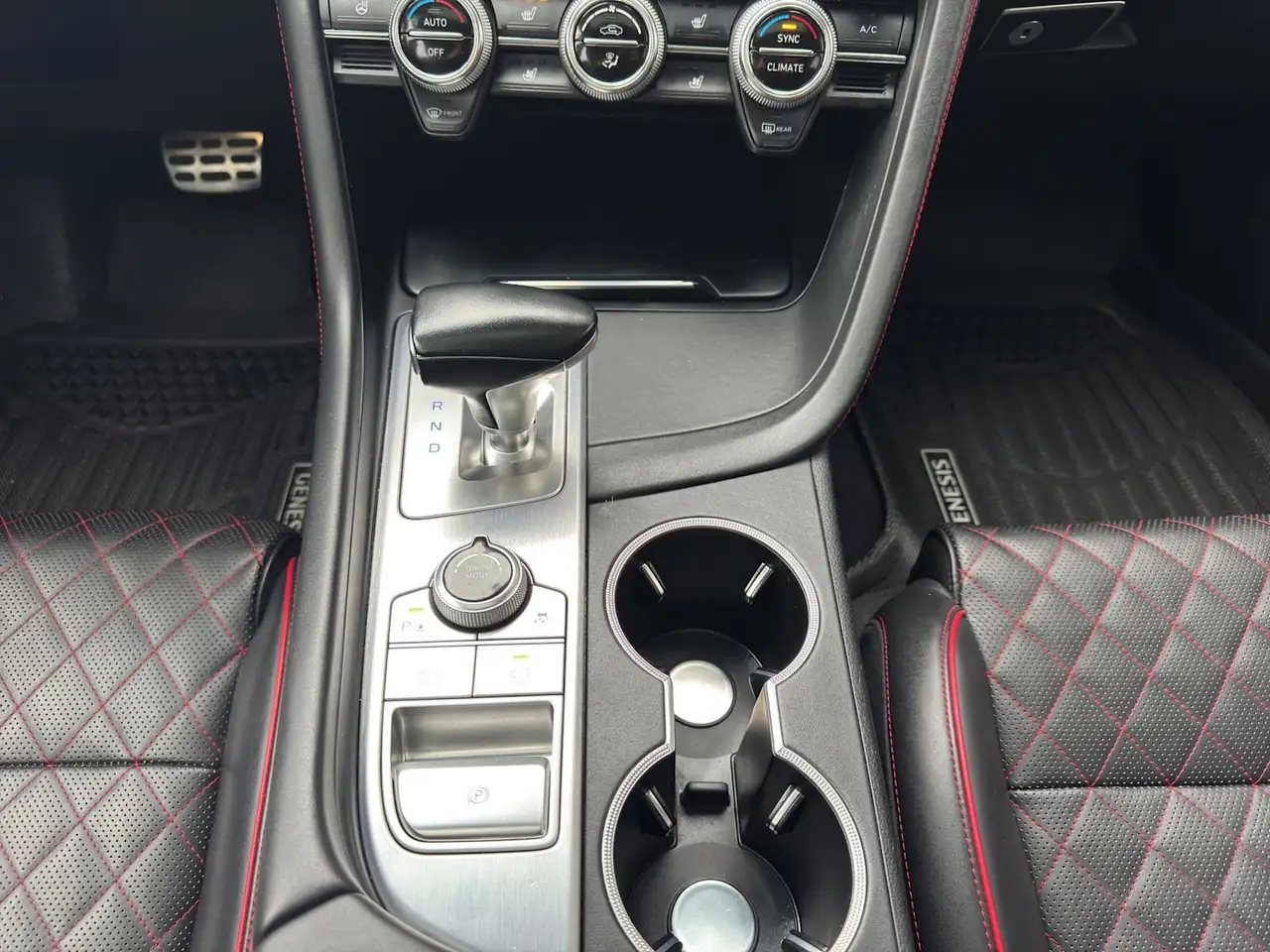 Genesis G70 снимка Genesis G70