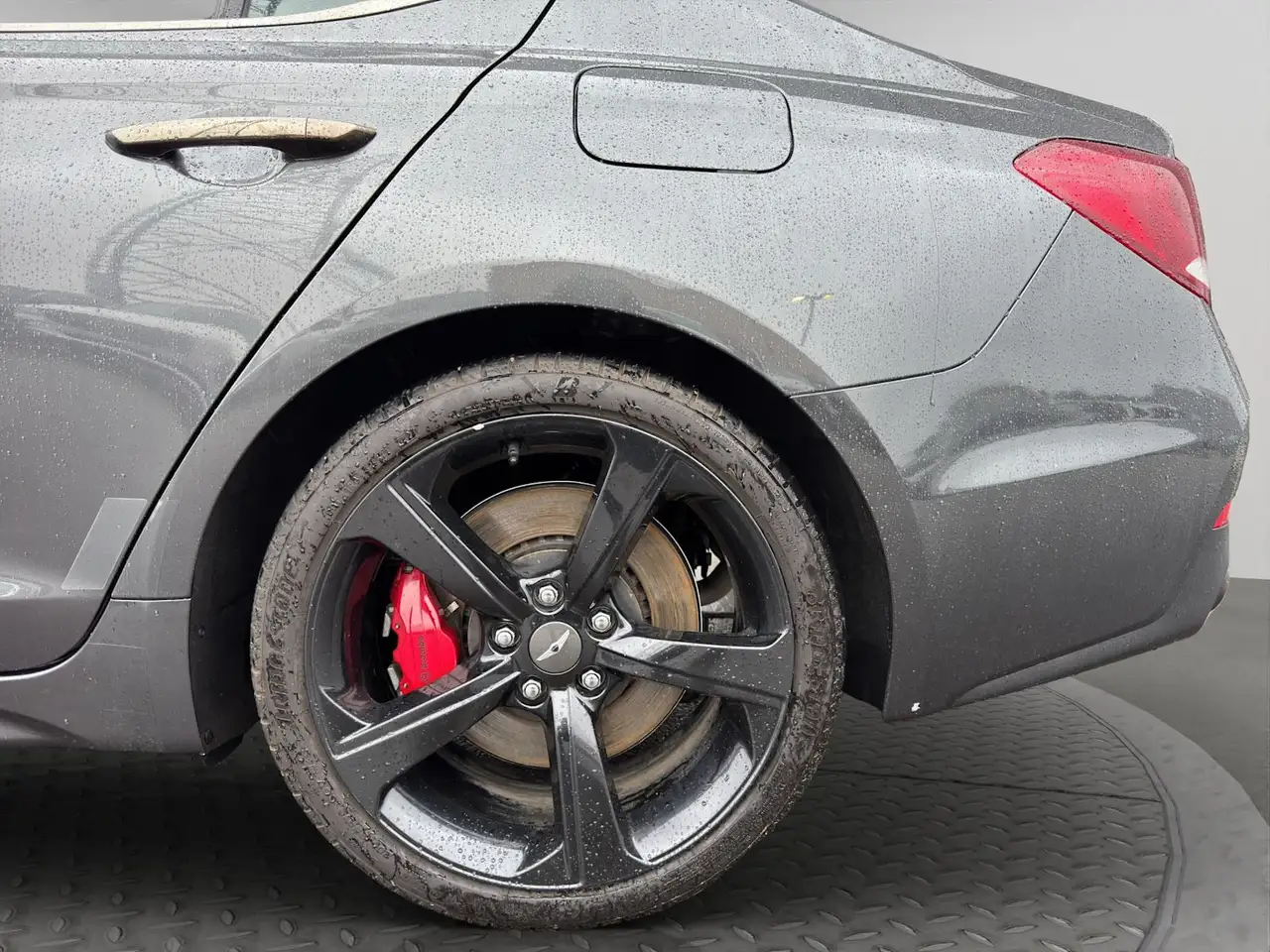 Genesis G70 снимка Genesis G70