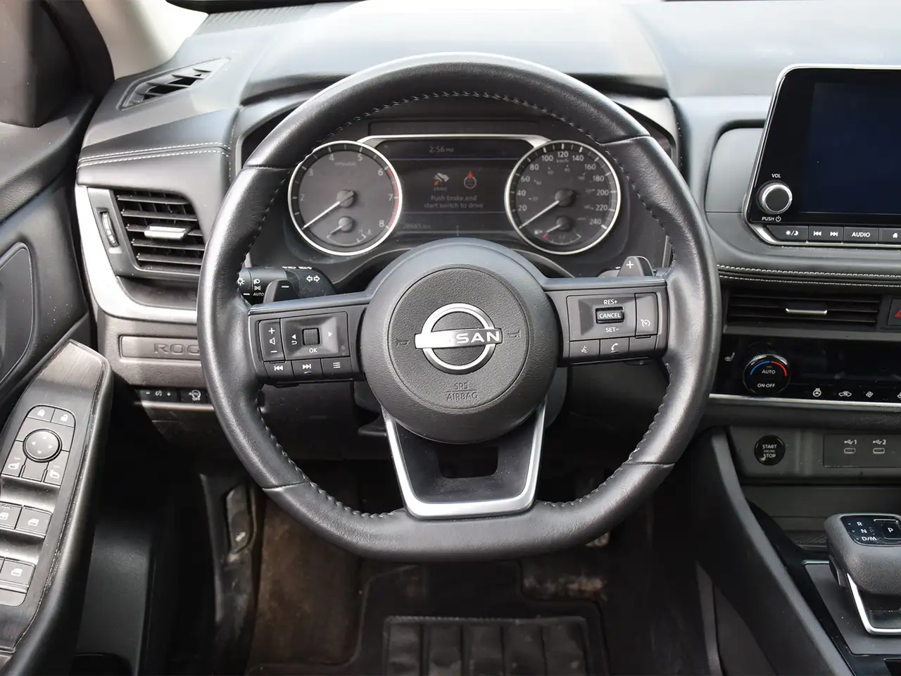 Nissan Rogue fotografie Nissan Rogue