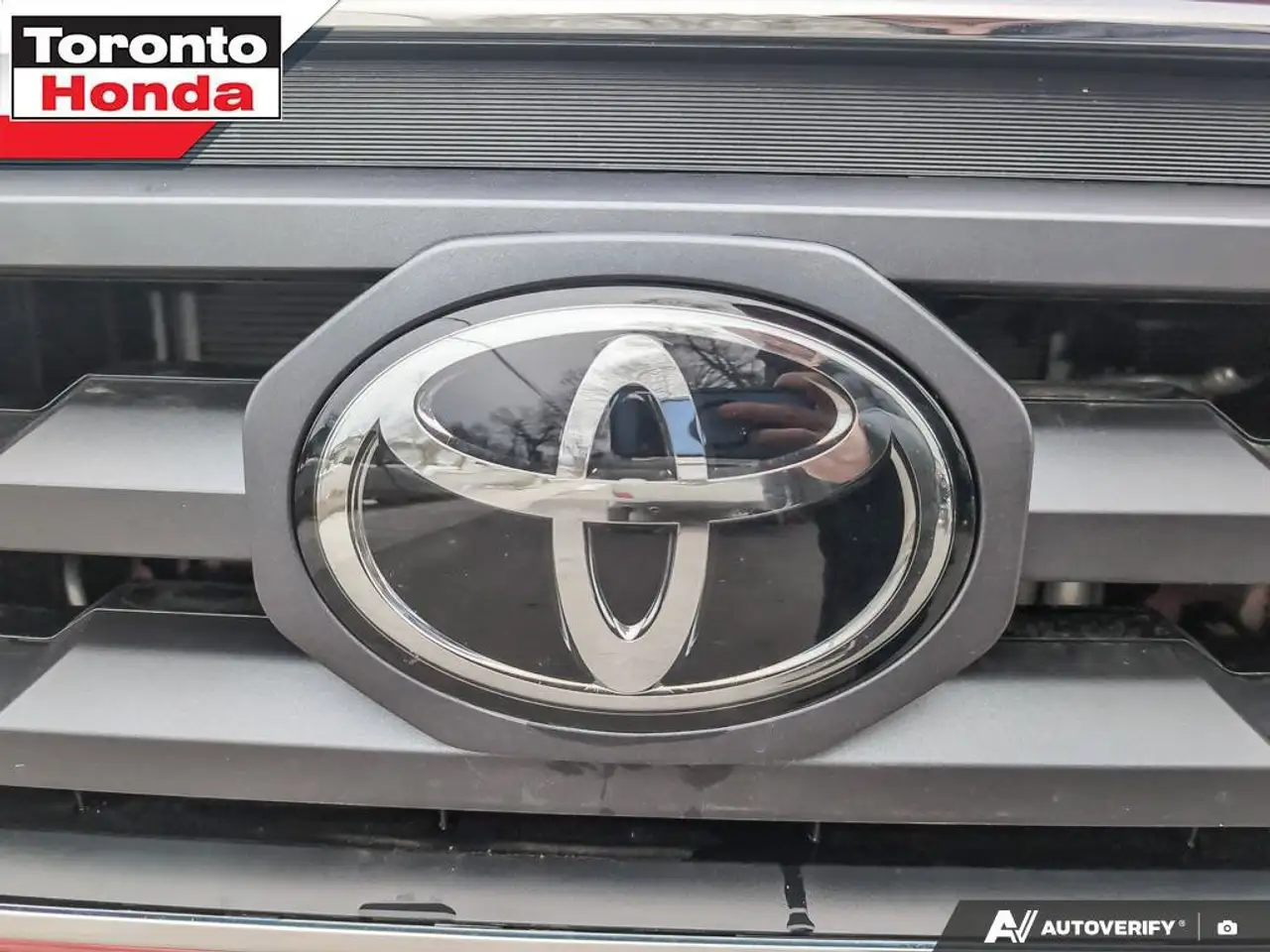 Toyota Tacoma снимка Toyota Tacoma