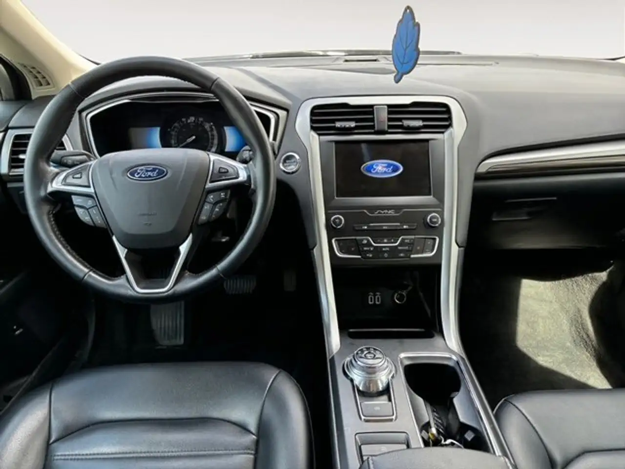 Ford Fusion Hybrid снимка Ford Fusion Hybrid