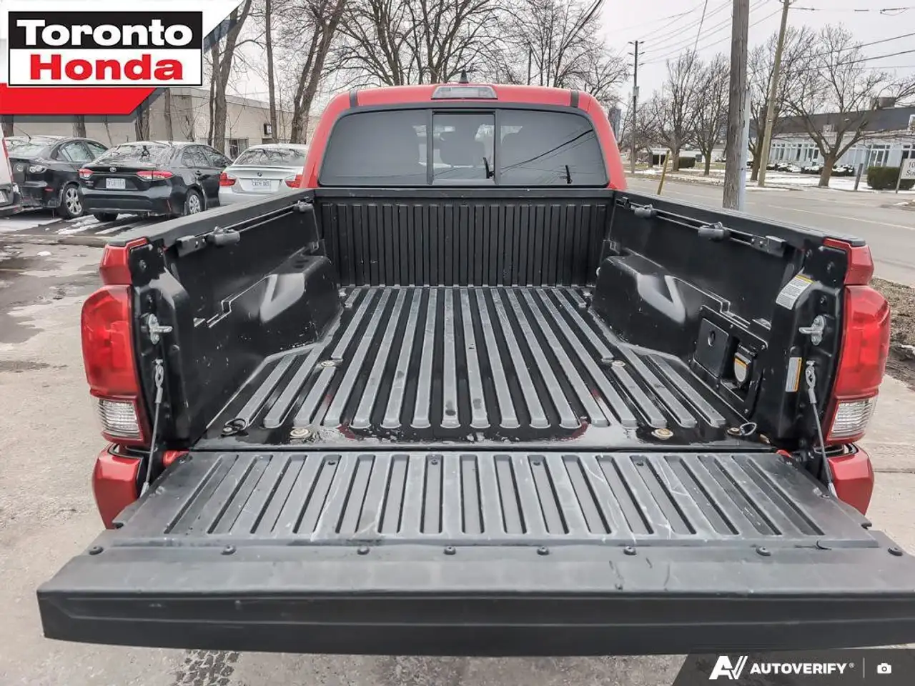 Toyota Tacoma снимка Toyota Tacoma
