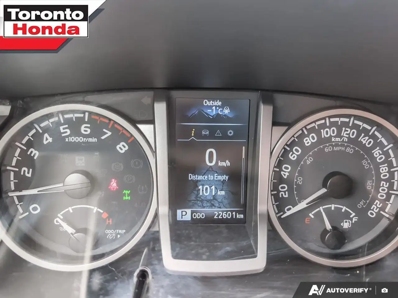 Toyota Tacoma снимка Toyota Tacoma