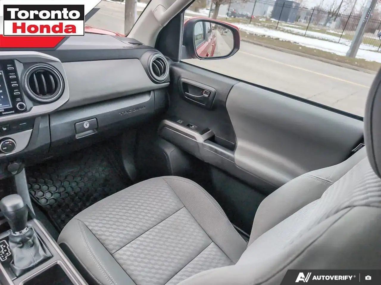 Toyota Tacoma снимка Toyota Tacoma
