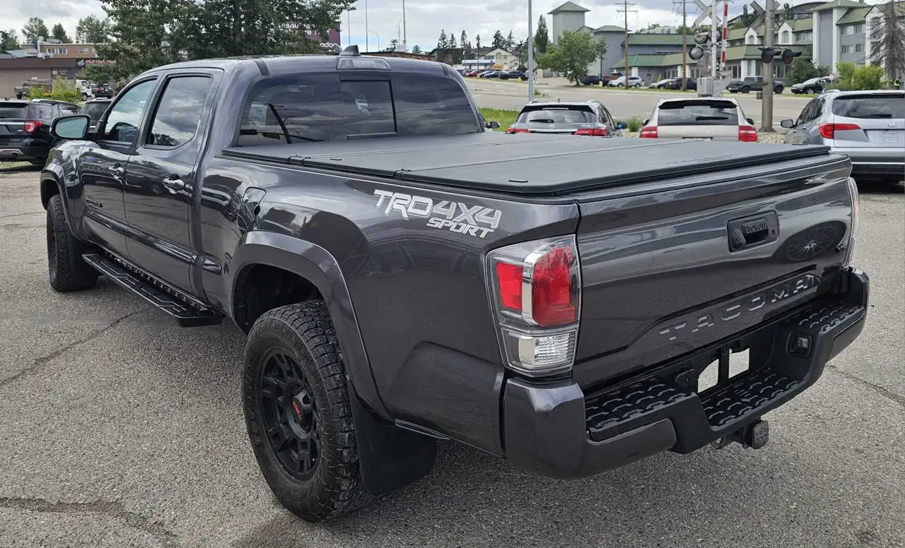 Toyota Tacoma photo Toyota Tacoma