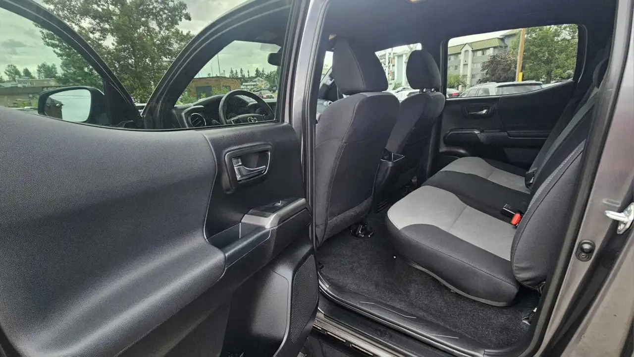 Toyota Tacoma photo Toyota Tacoma