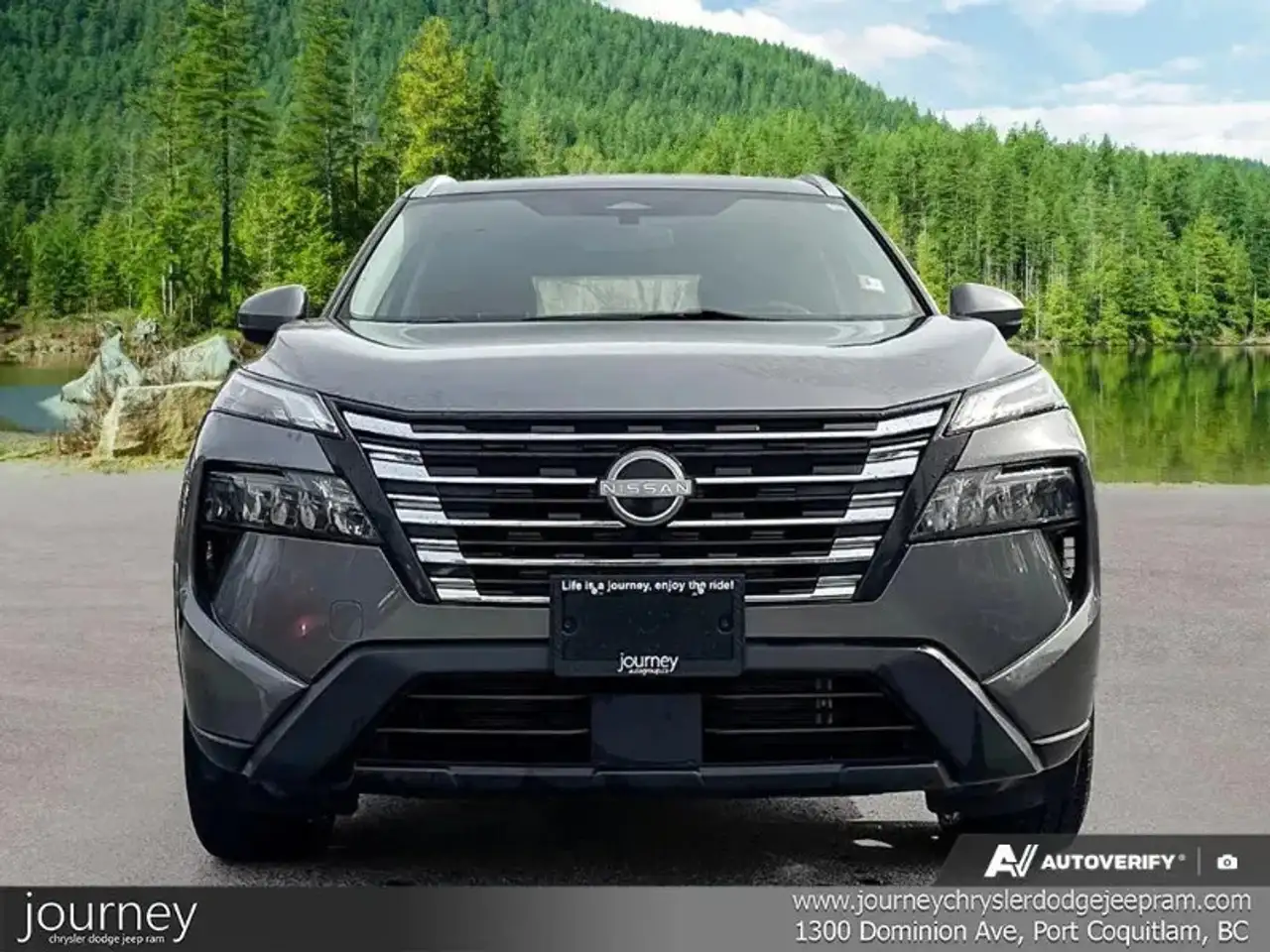 Nissan Rogue снимка Nissan Rogue