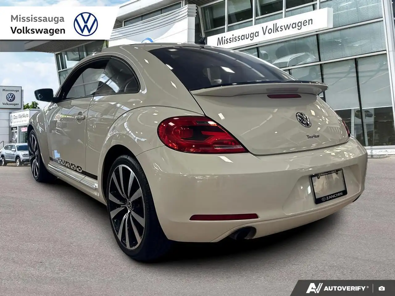 Volkswagen Beetle снимка Volkswagen Beetle