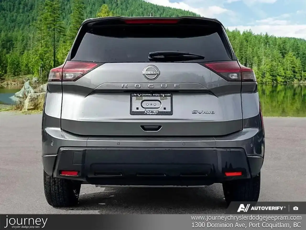 Nissan Rogue снимка Nissan Rogue