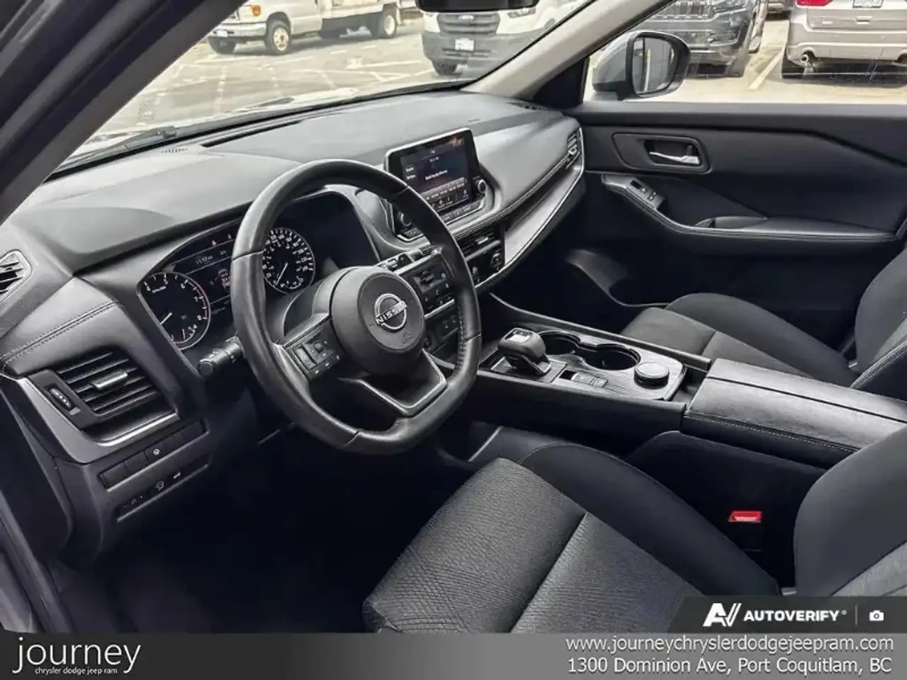 Nissan Rogue снимка Nissan Rogue