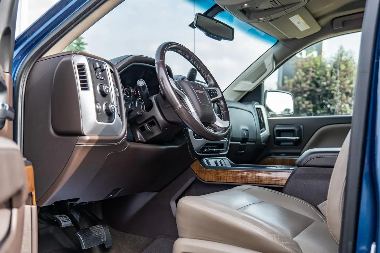 GMC Sierra 1500 photo GMC Sierra 1500