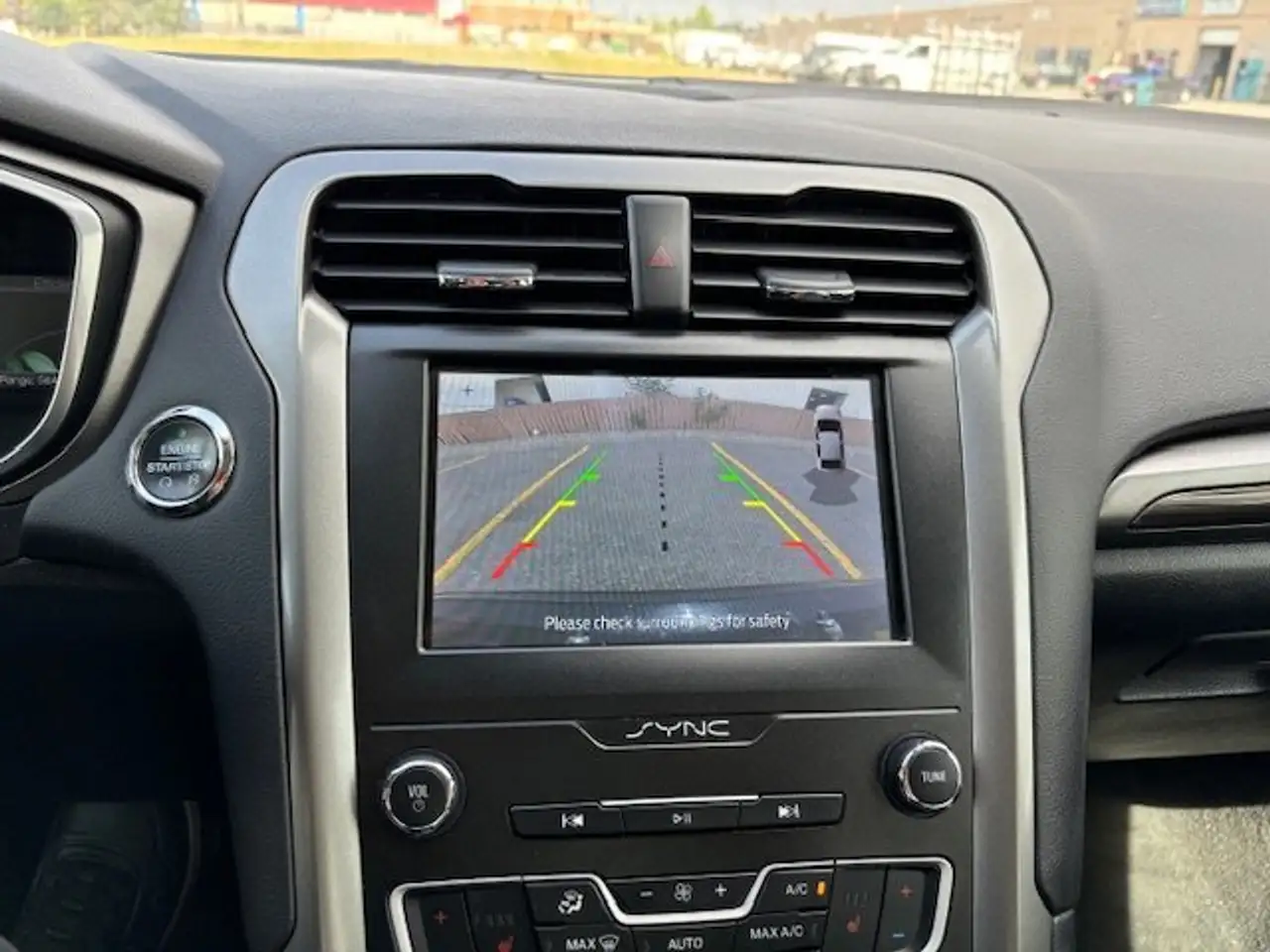 Ford Fusion Hybrid снимка Ford Fusion Hybrid