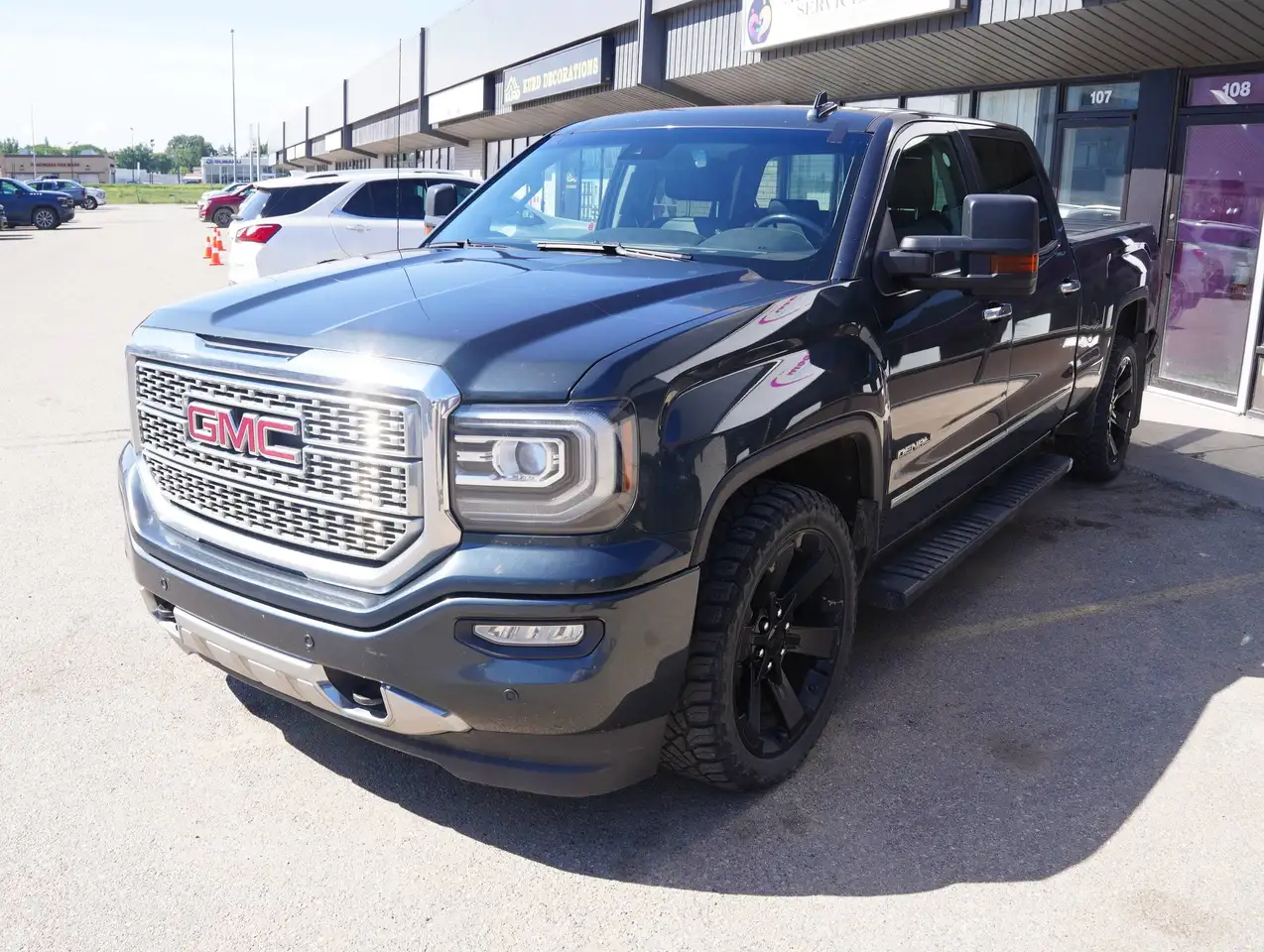 GMC Sierra 1500 снимка GMC Sierra 1500