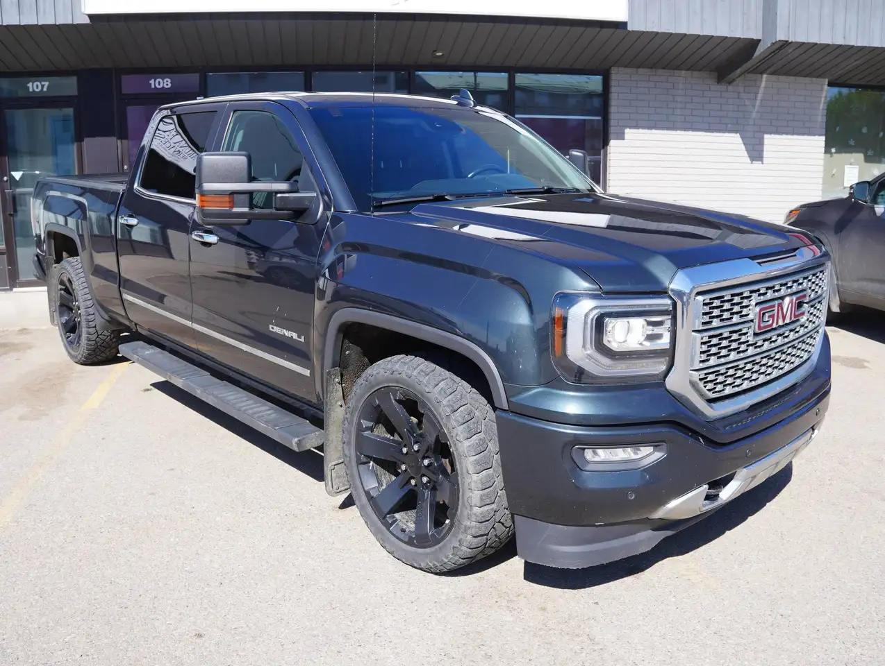 GMC Sierra 1500 снимка GMC Sierra 1500