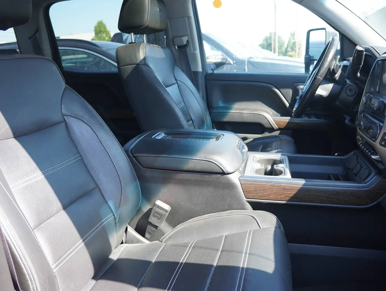 GMC Sierra 1500 снимка GMC Sierra 1500