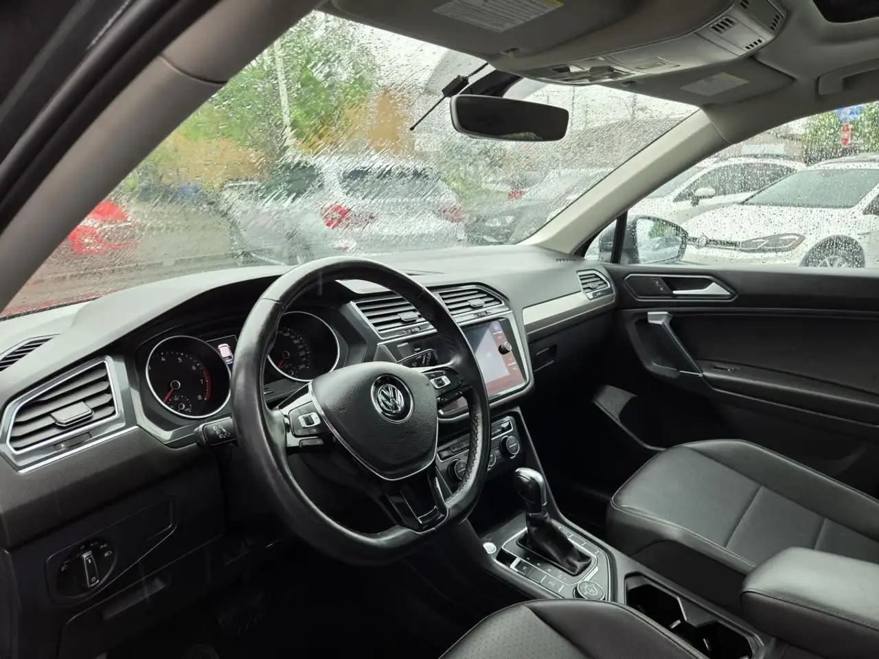 Volkswagen Tiguan снимка Volkswagen Tiguan