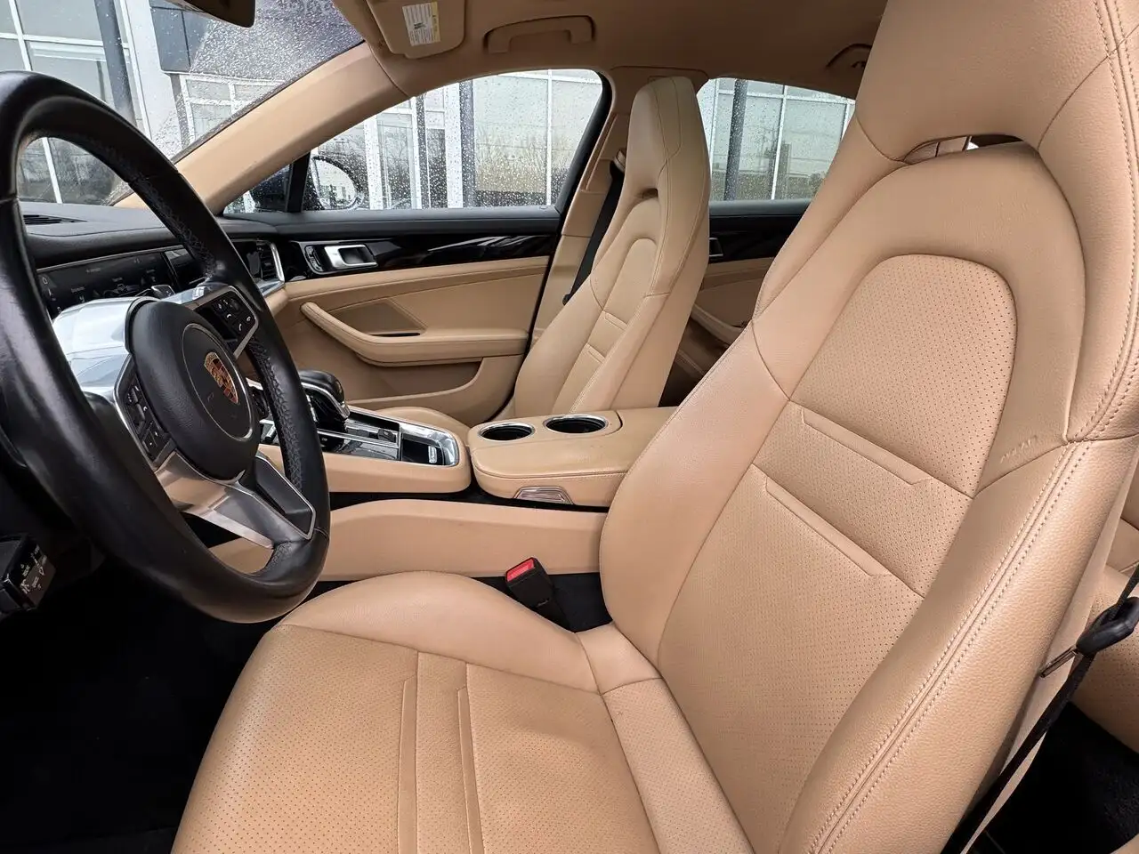 Porsche Panamera снимка Porsche Panamera
