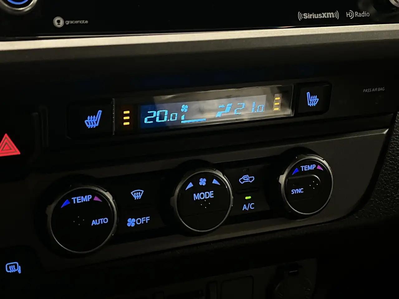 Toyota Tacoma снимка Toyota Tacoma