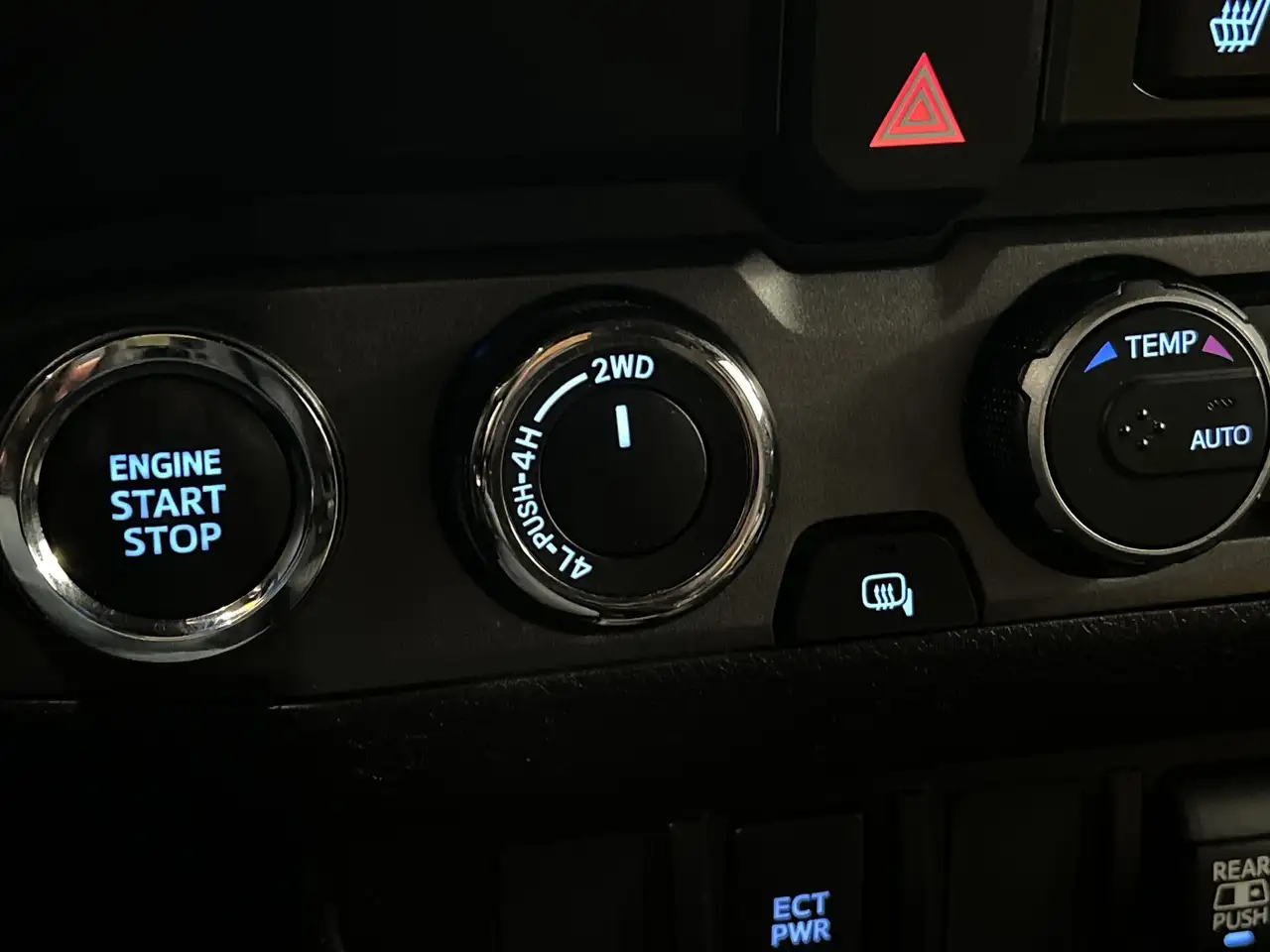 Toyota Tacoma снимка Toyota Tacoma