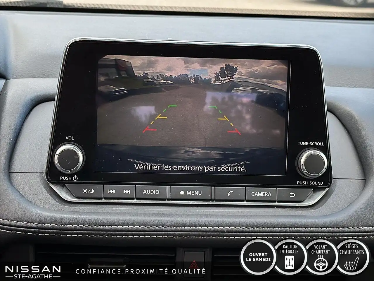 Nissan Rogue fotografie Nissan Rogue
