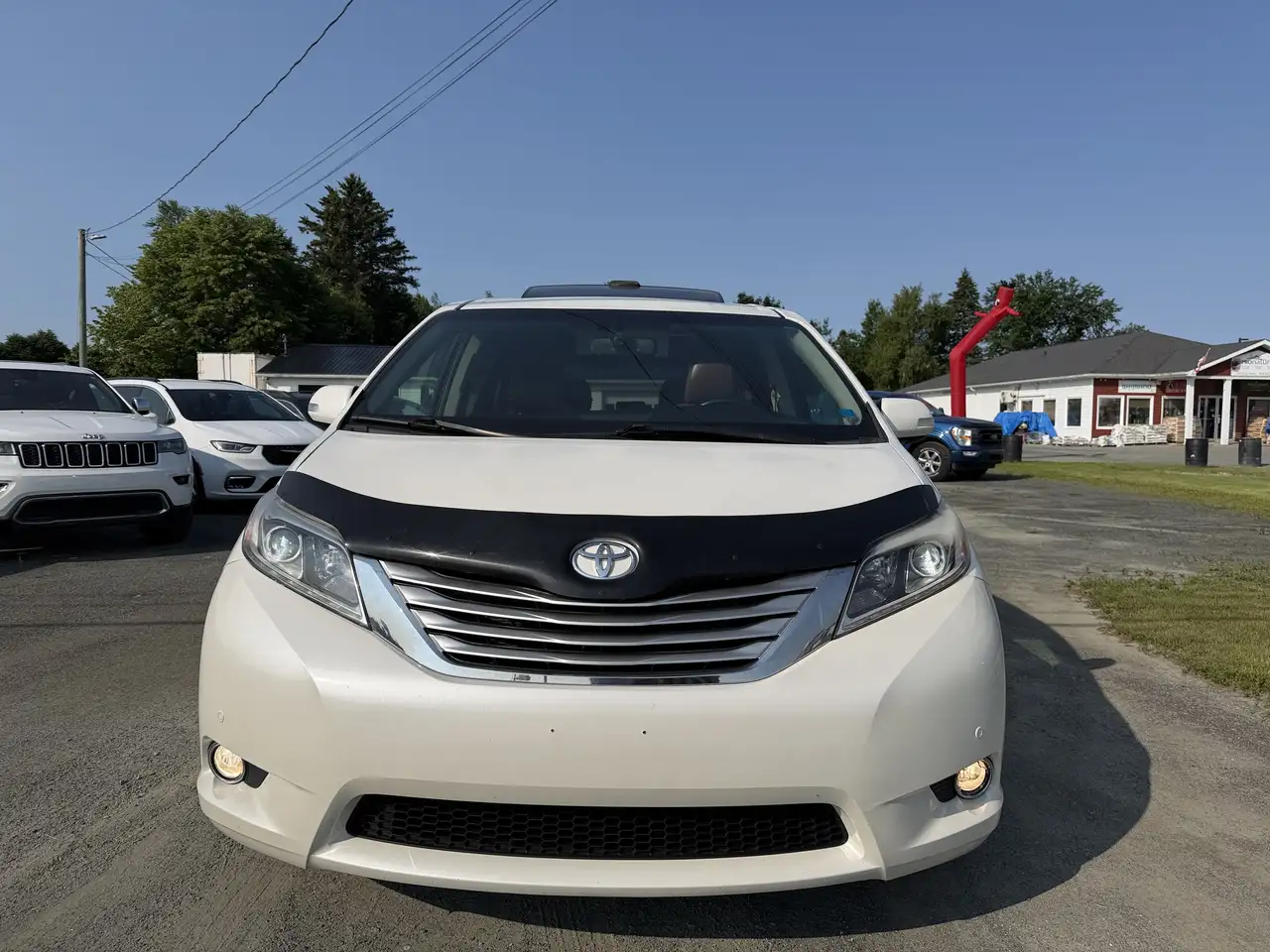 Toyota Sienna photo Toyota Sienna
