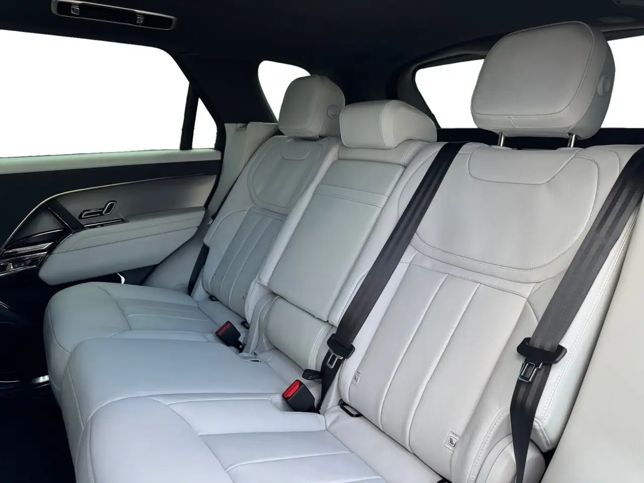 Land Rover Range Rover Sport снимка Land Rover Range Rover Sport